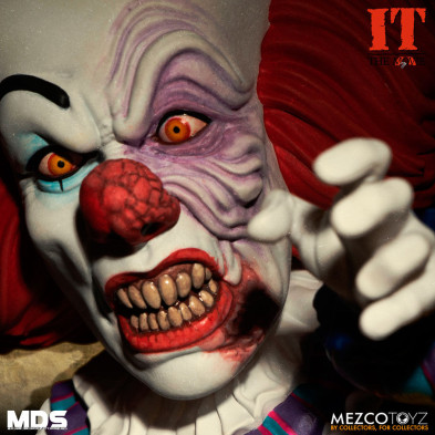 Figura MDS Deluxe Pennywise Stephen King IT 1990 15cm